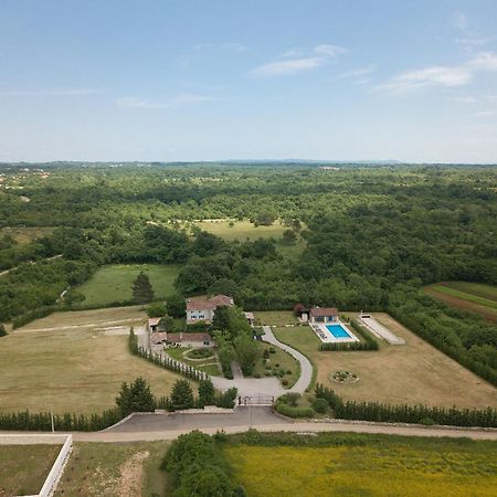 Stancija Cabrunici Villa Exteriör bild