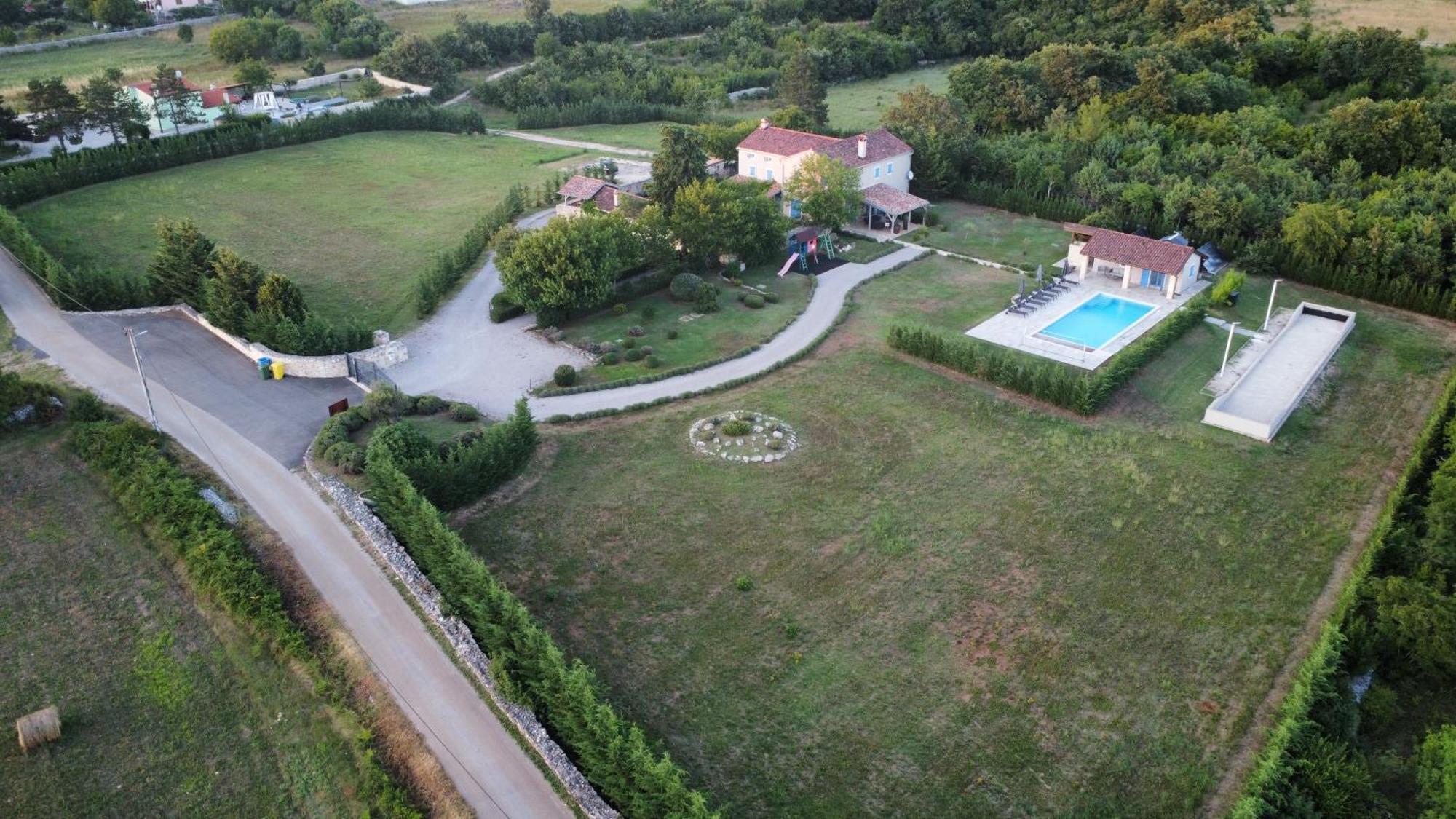 Stancija Cabrunici Villa Exteriör bild